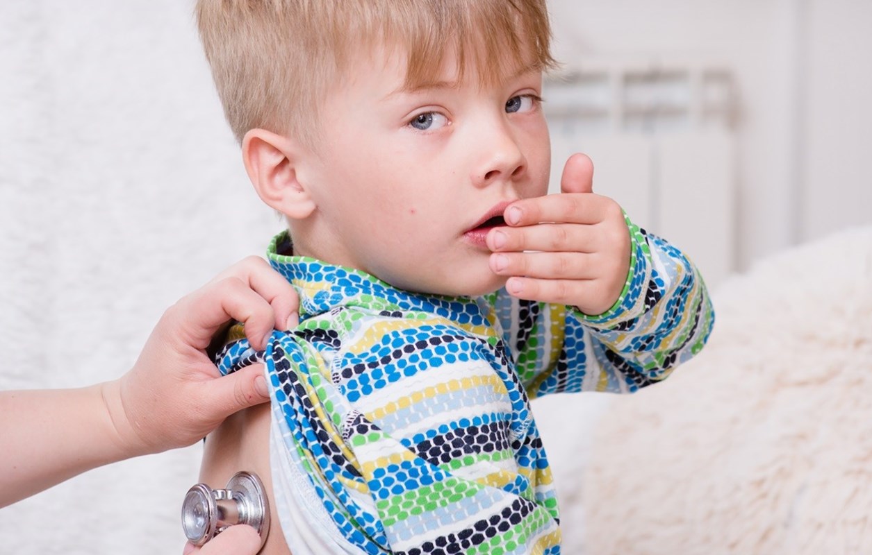 У ребенка лающий кашель без температуры и боли в горле thumbnail